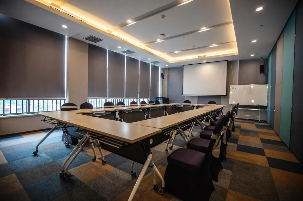 Holiday Inn Express Luoyang Xiyuan 4*, Luoyang (Henan) China